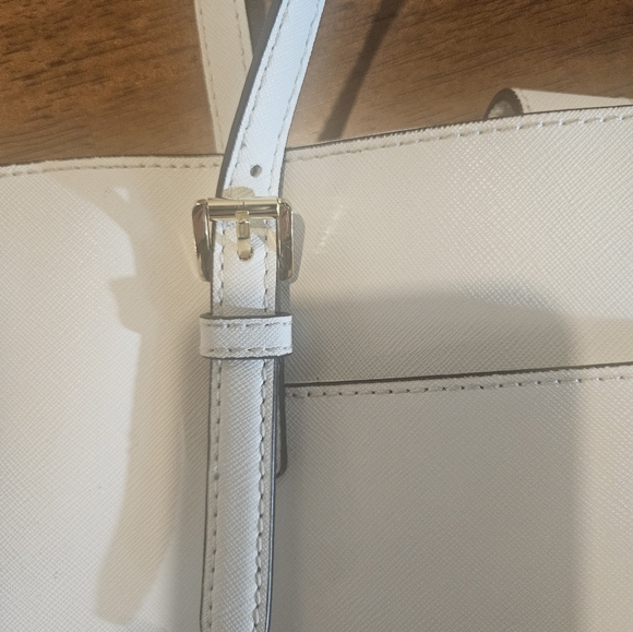 Michael Kors White Jet Set Tote - Picture 4 of 8